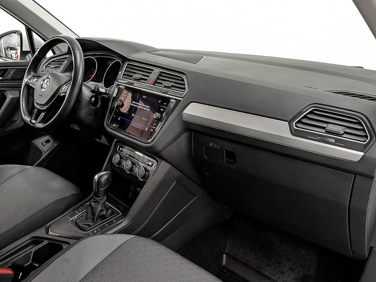 Volkswagen Tiguan, 2020 Фото №13