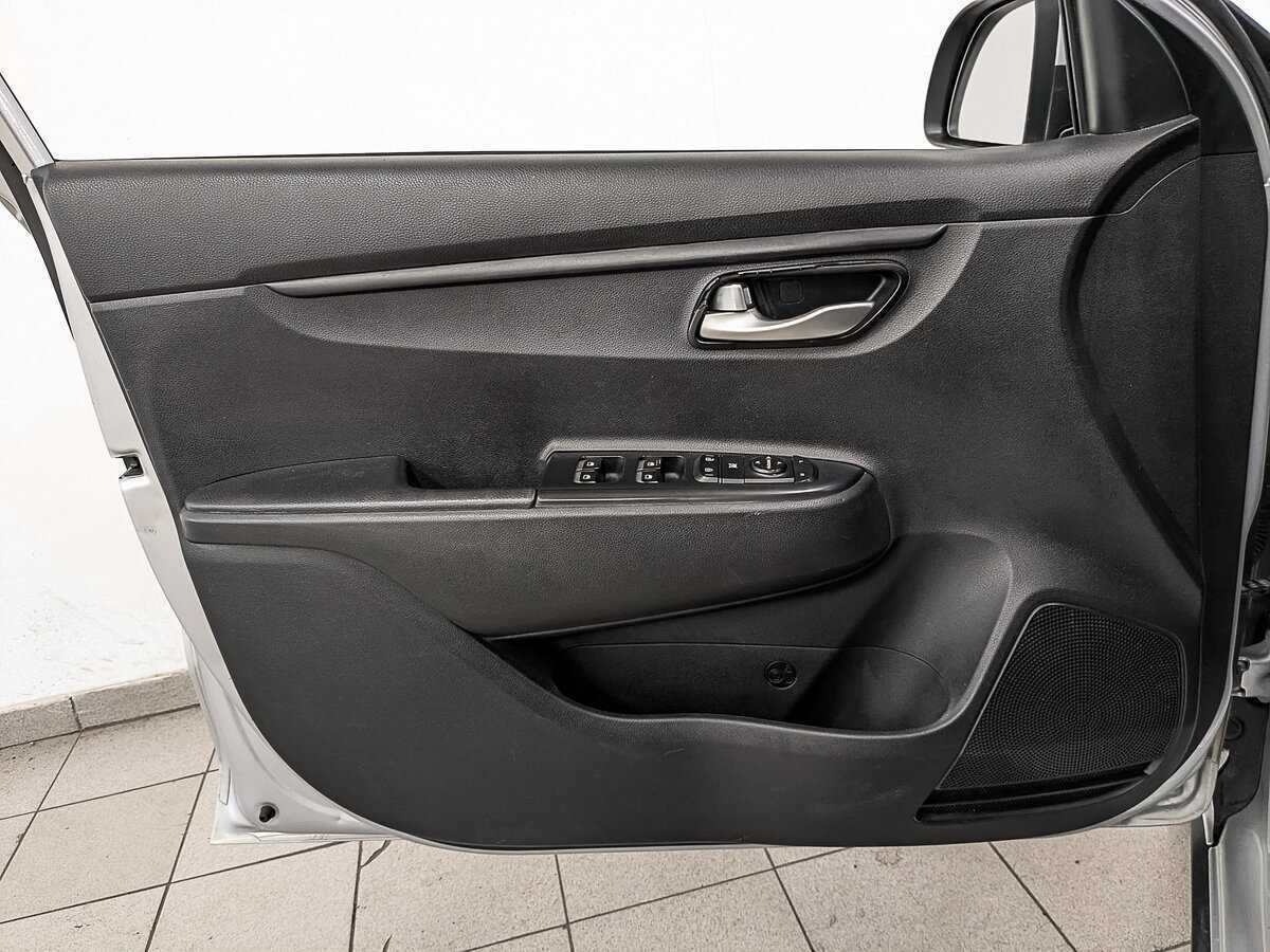 Kia Rio X-Line, 2020 Фото №19