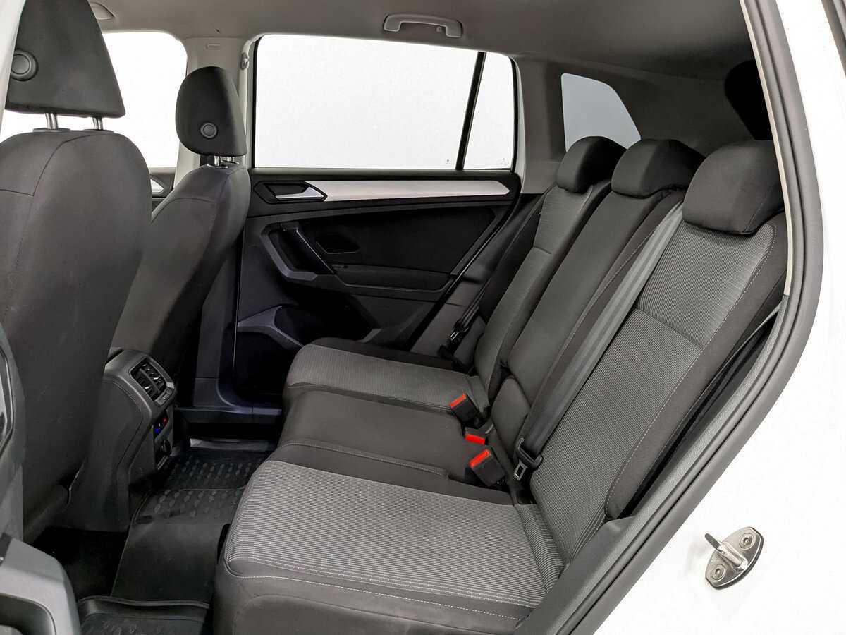 Volkswagen Tiguan, 2021 Фото №12