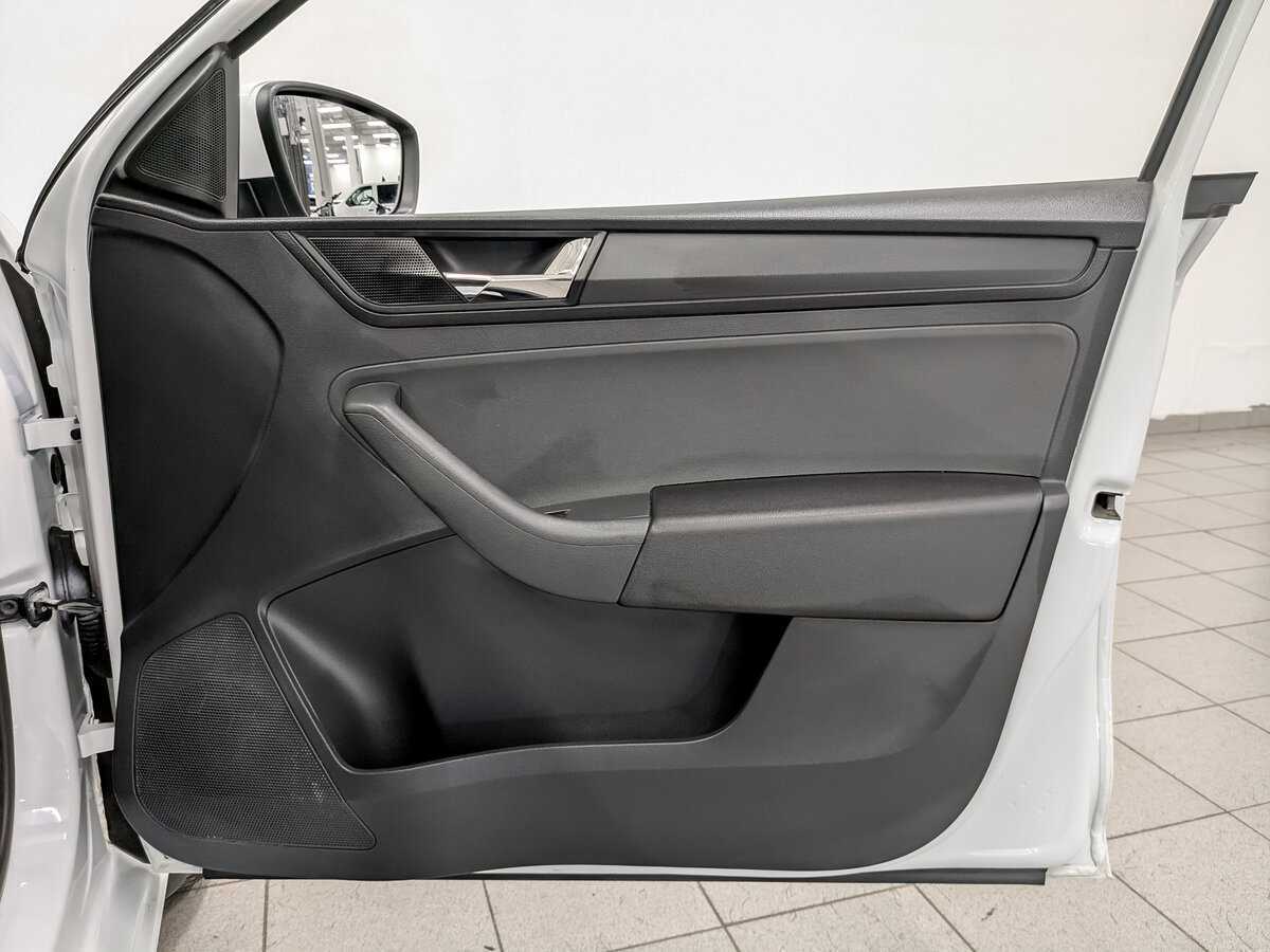 Skoda Rapid, 2017 Фото №23
