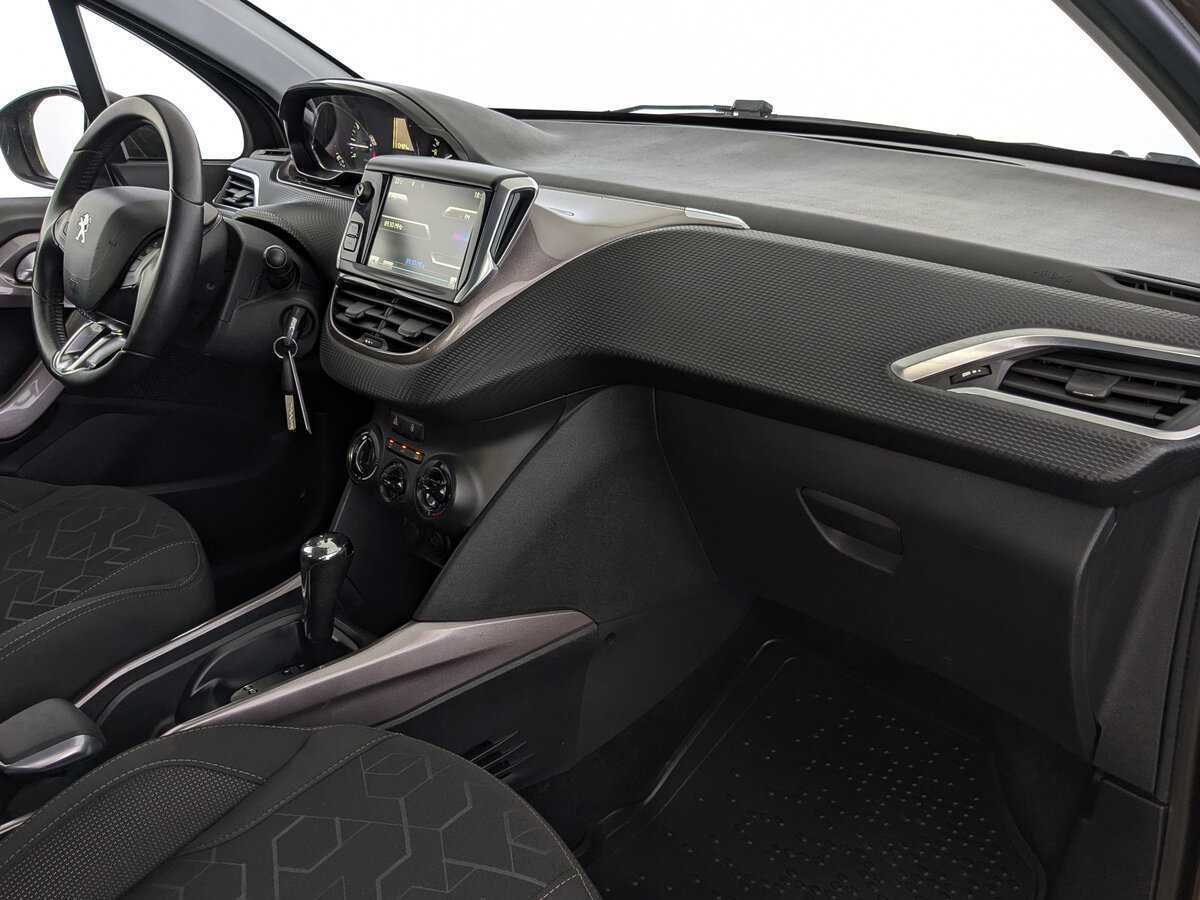 Peugeot 2008, 2014 Фото №13