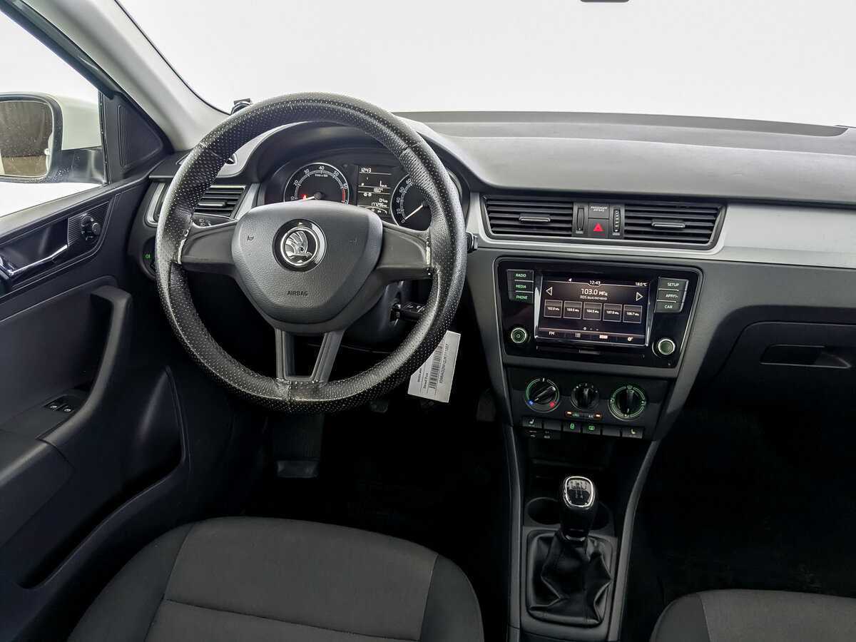 Skoda Rapid, 2017 Фото №24