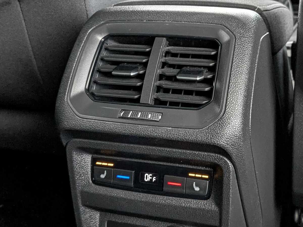 Volkswagen Tiguan, 2018 Фото №24