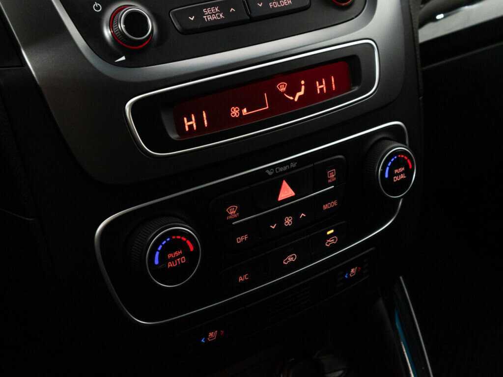 Kia Sorento, 2019 Фото №16