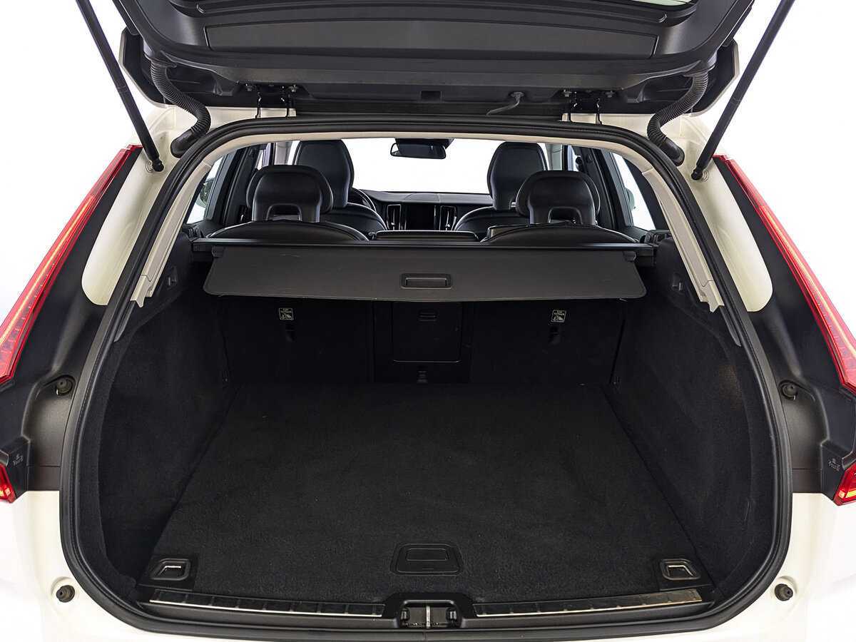 Volvo XC60, 2018 Фото №10