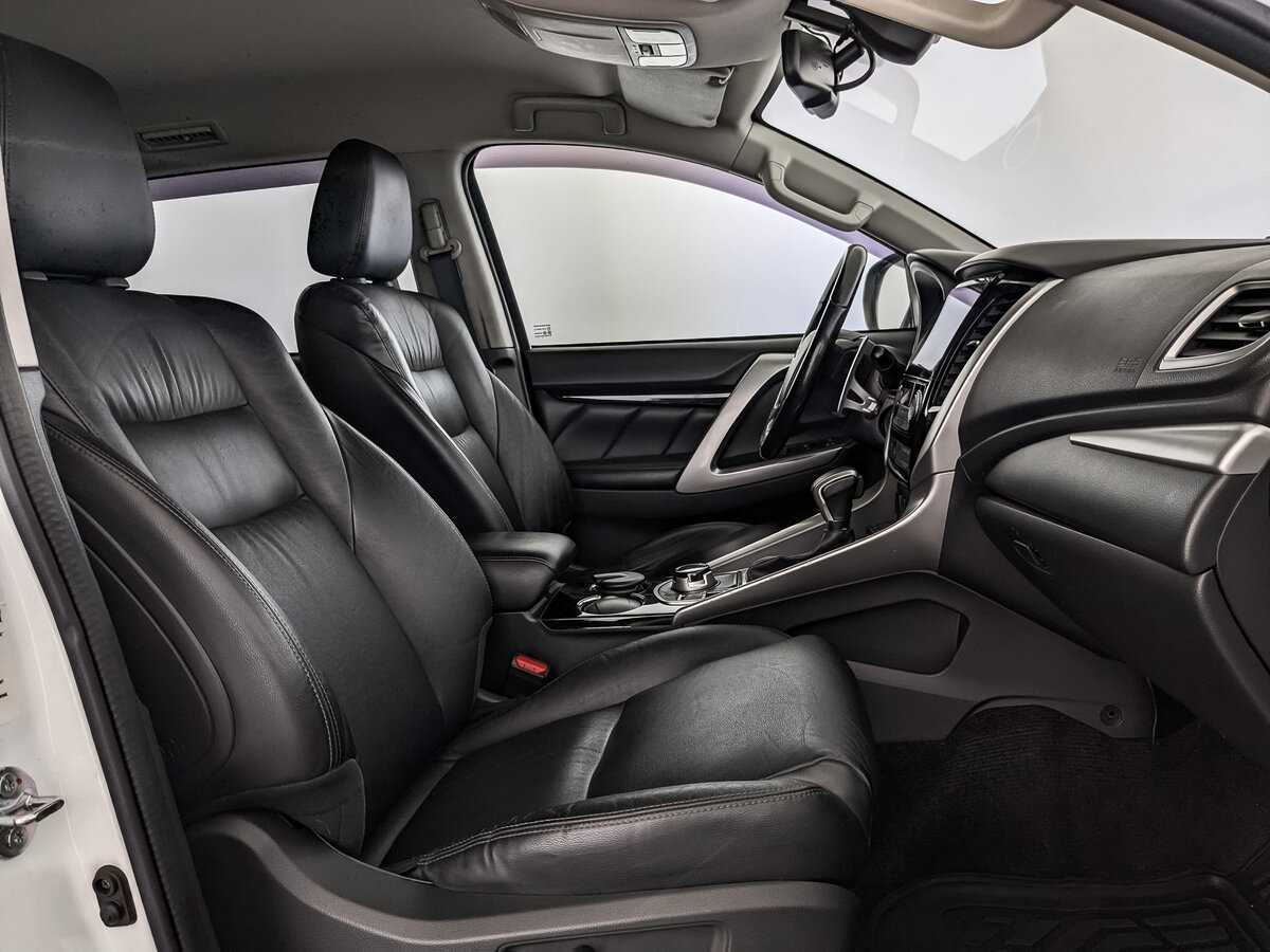 Mitsubishi Pajero Sport, 2017 Фото №22