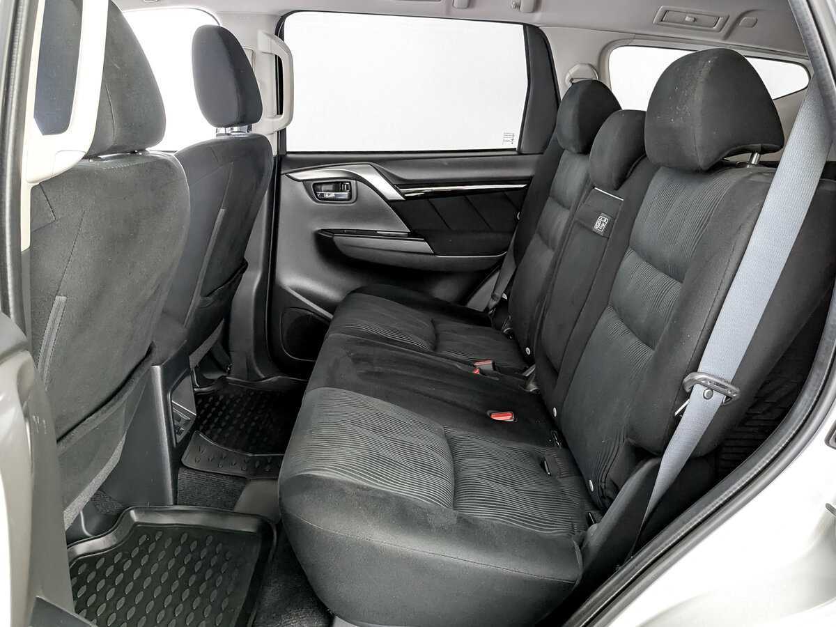 Mitsubishi Pajero Sport, 2018 Фото №12