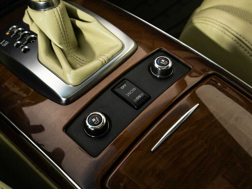 Infiniti FX37, 2012 Фото №17