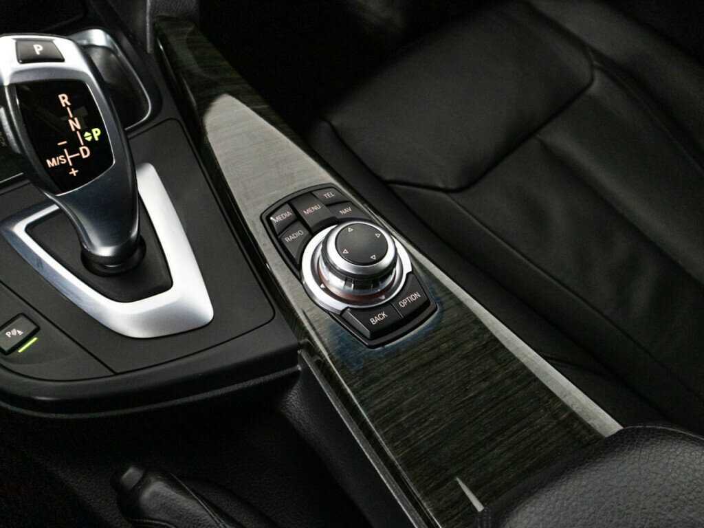 BMW 3 серии 328i xDrive, 2012 Фото №19