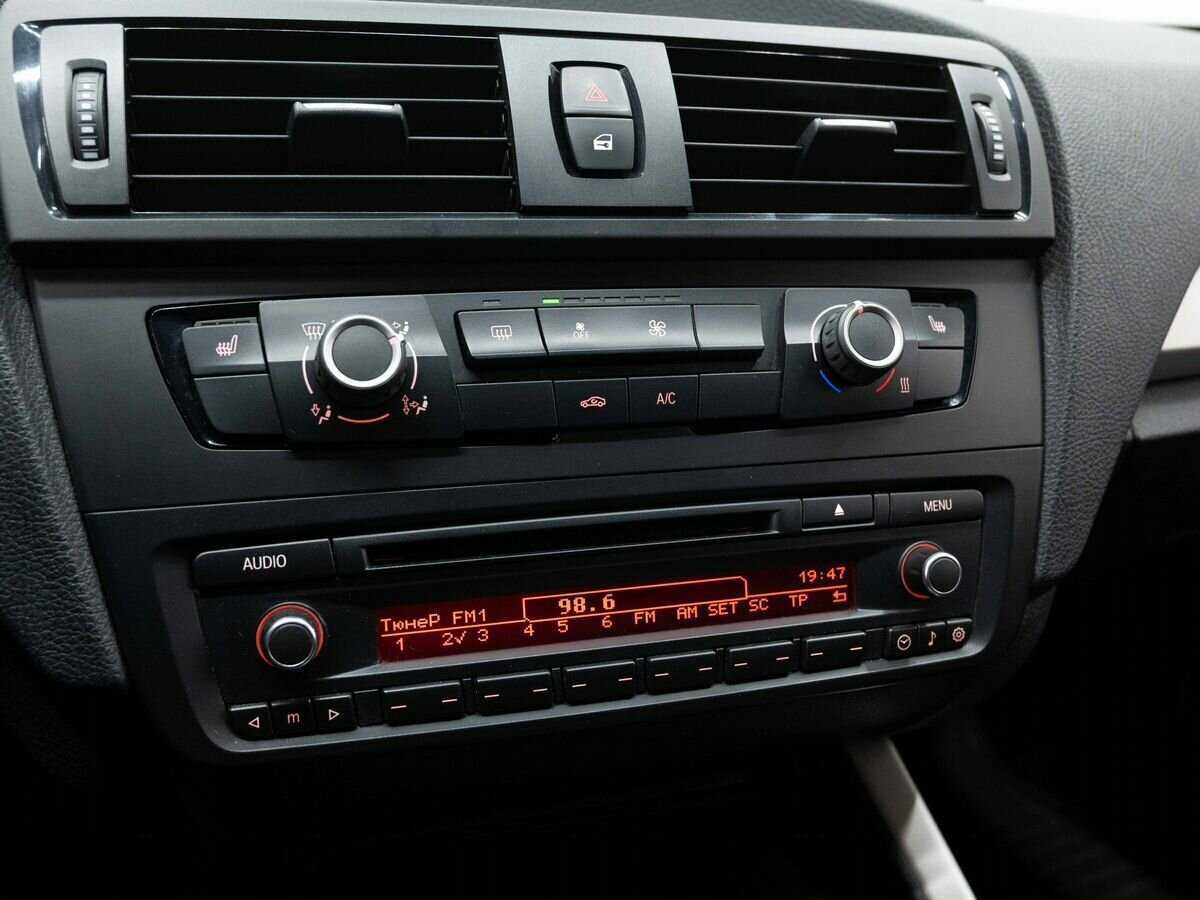 BMW 1 серии 116i, 2013 Фото №15