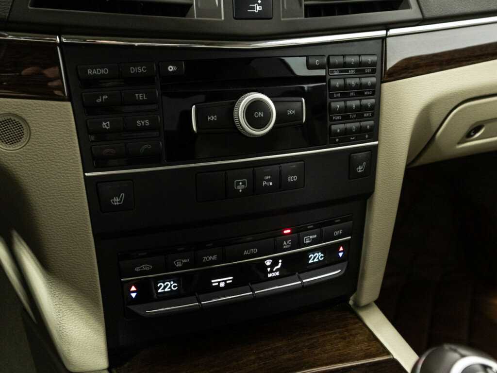 Mercedes-Benz E-Класс 200 7G-Tronic, 2012 Фото №15