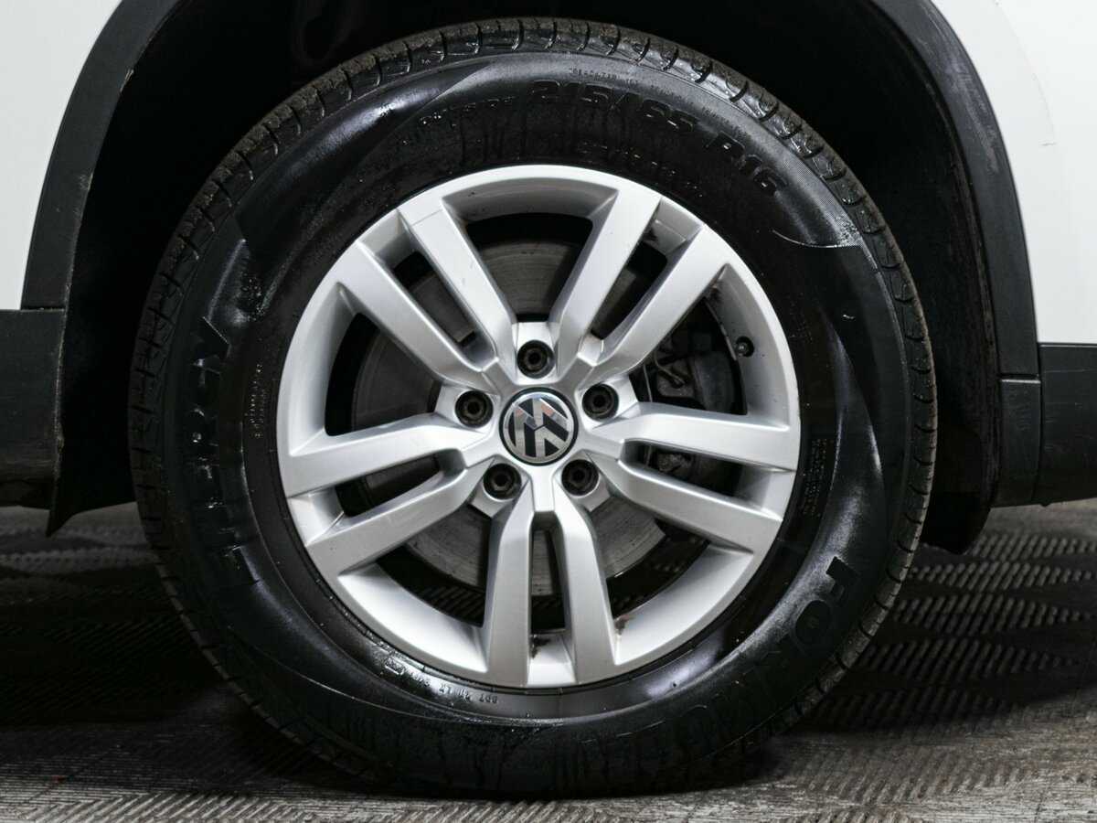 Volkswagen Tiguan, 2015 Фото №14