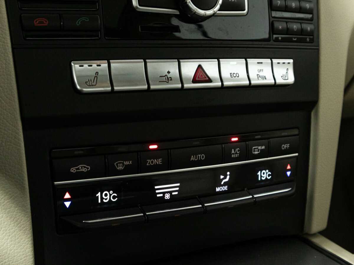 Mercedes-Benz E-Класс 200, 2013 Фото №19