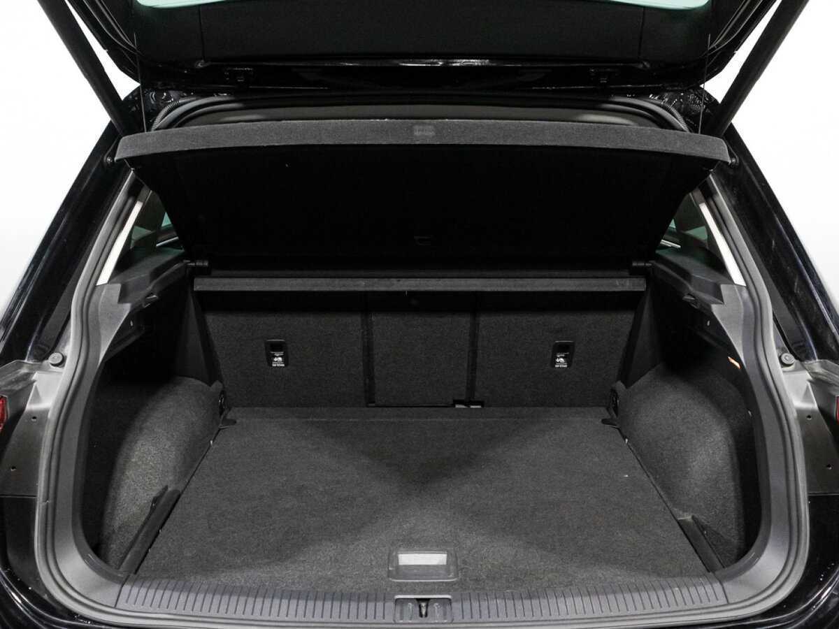 Volkswagen Tiguan, 2019 Фото №15
