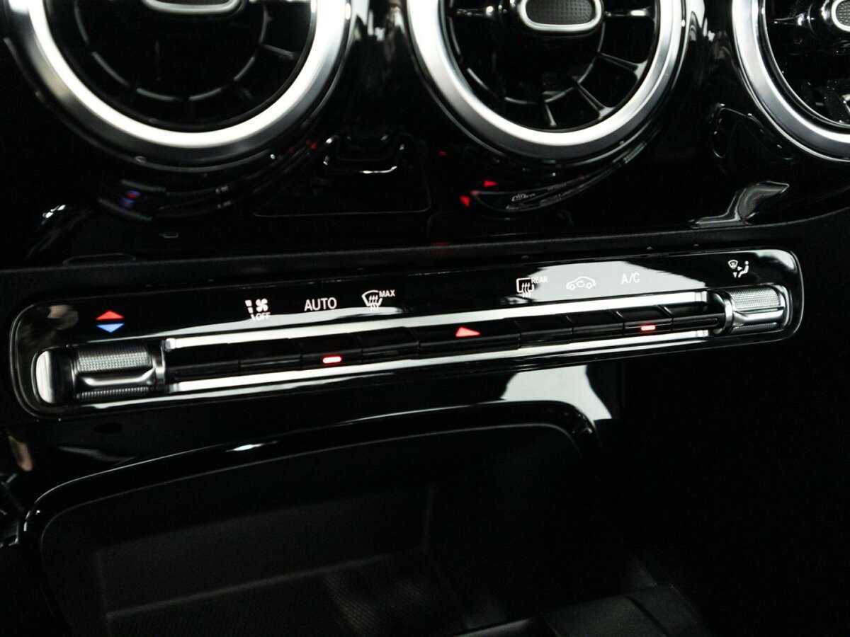 Mercedes-Benz A-Класс 200, 2019 Фото №18