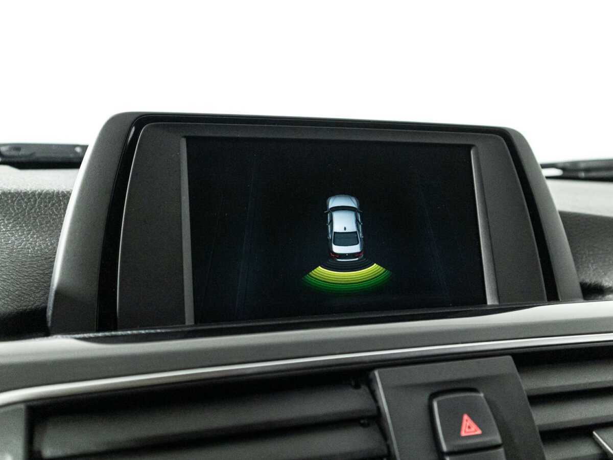 BMW 3 серии 320i xDrive, 2018 Фото №16