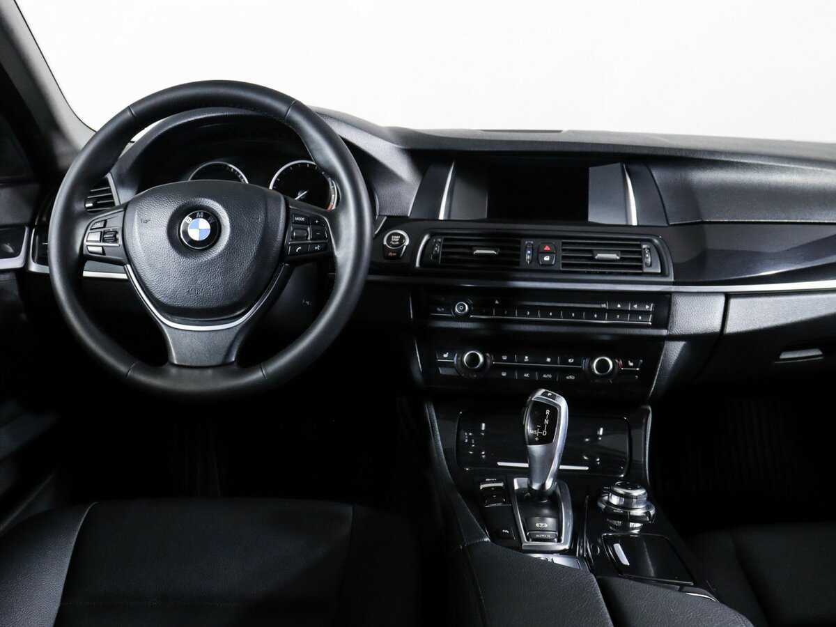 BMW 5 серии 520i, 2014 Фото №9