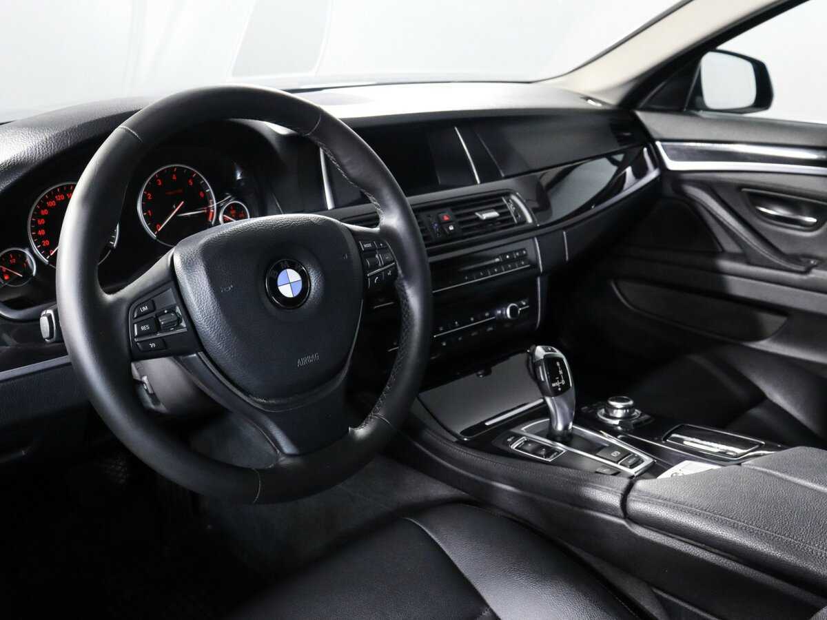 BMW 5 серии 520i, 2014 Фото №11