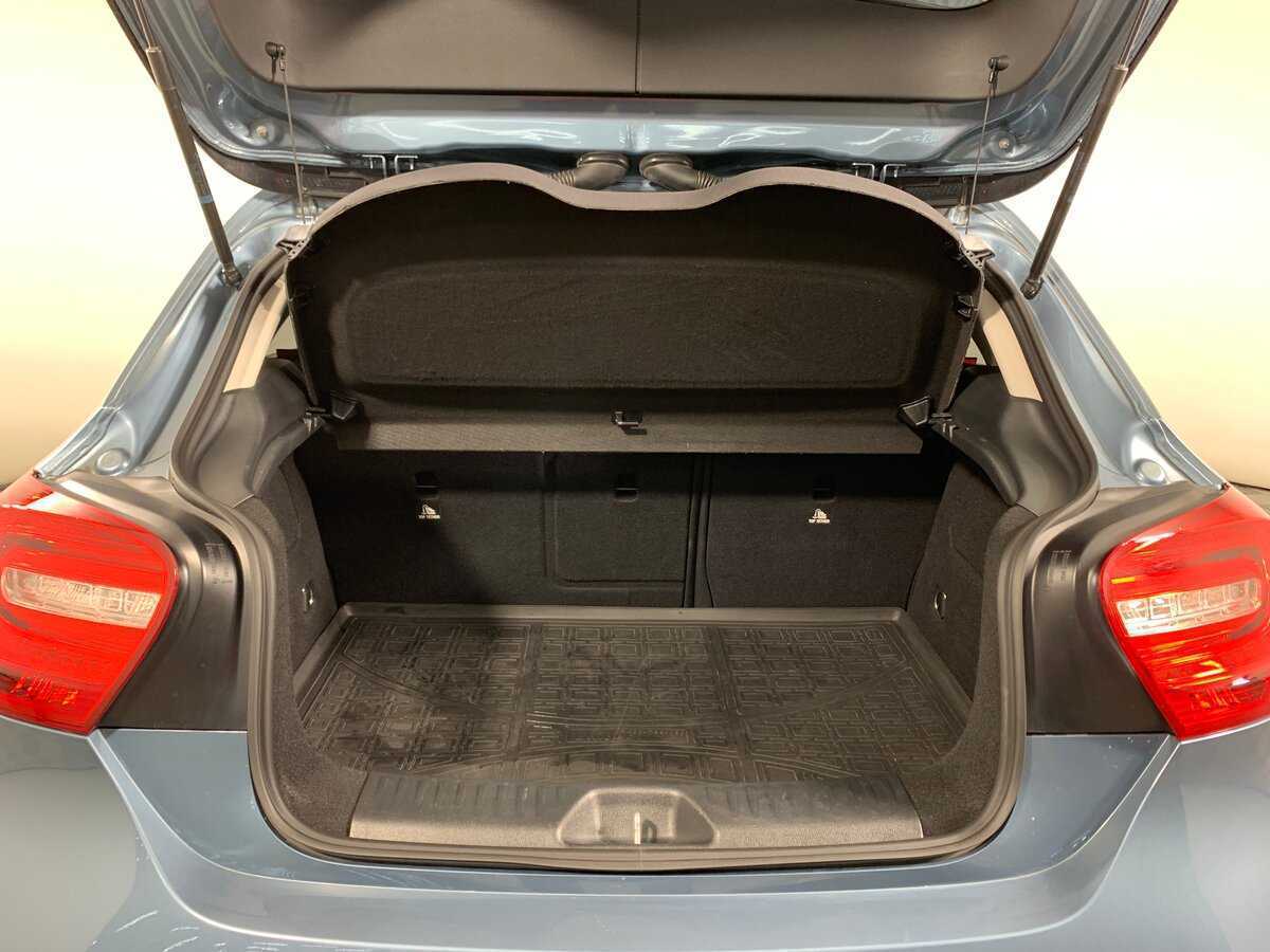 Mercedes-Benz A-Класс 180, 2013 Фото №19