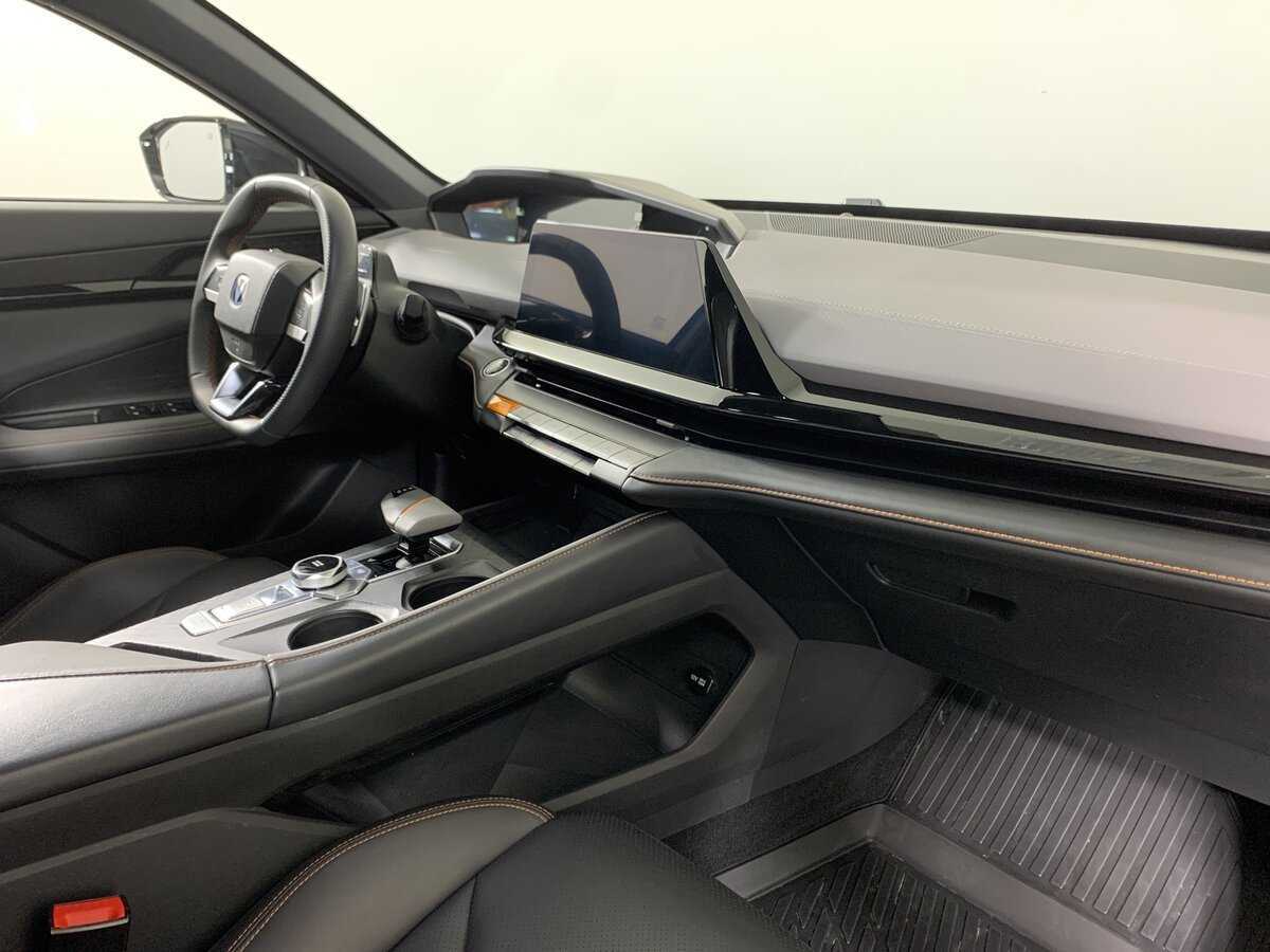 Changan UNI-V, 2023 Фото №14