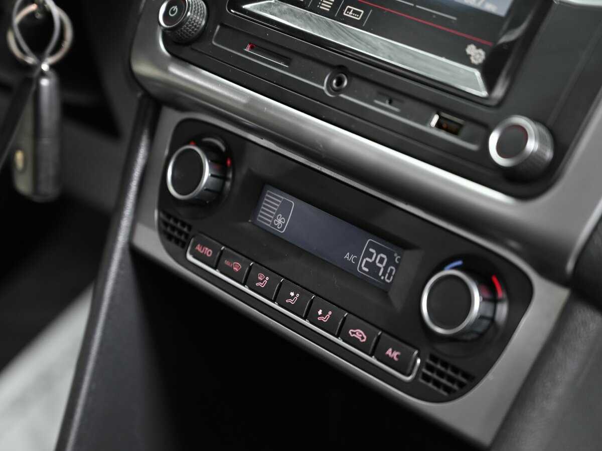 Volkswagen Polo, 2017 Фото №11