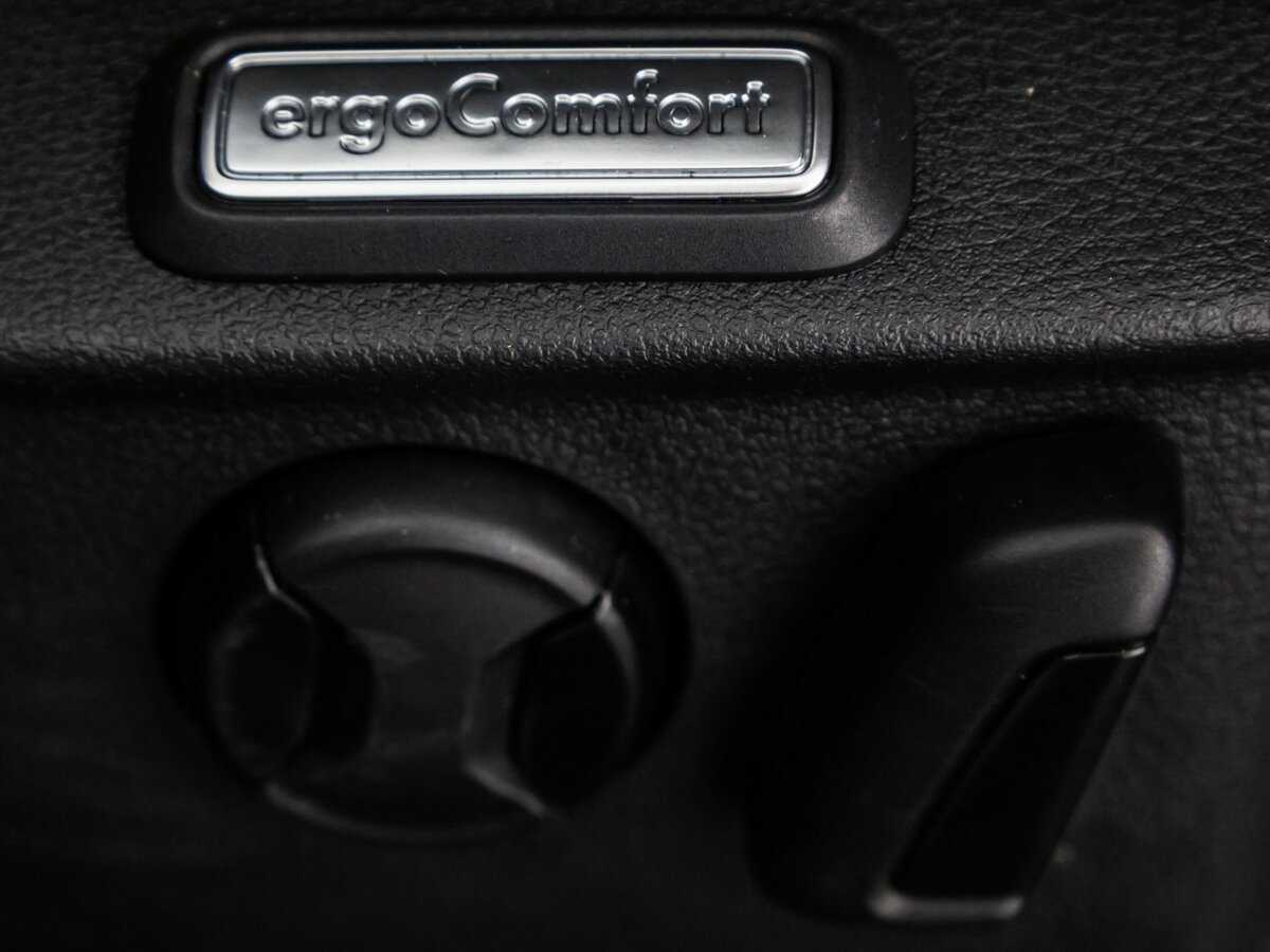 Volkswagen Passat, 2018 Фото №21