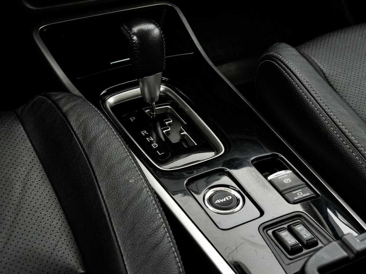Mitsubishi Outlander, 2018 Фото №12