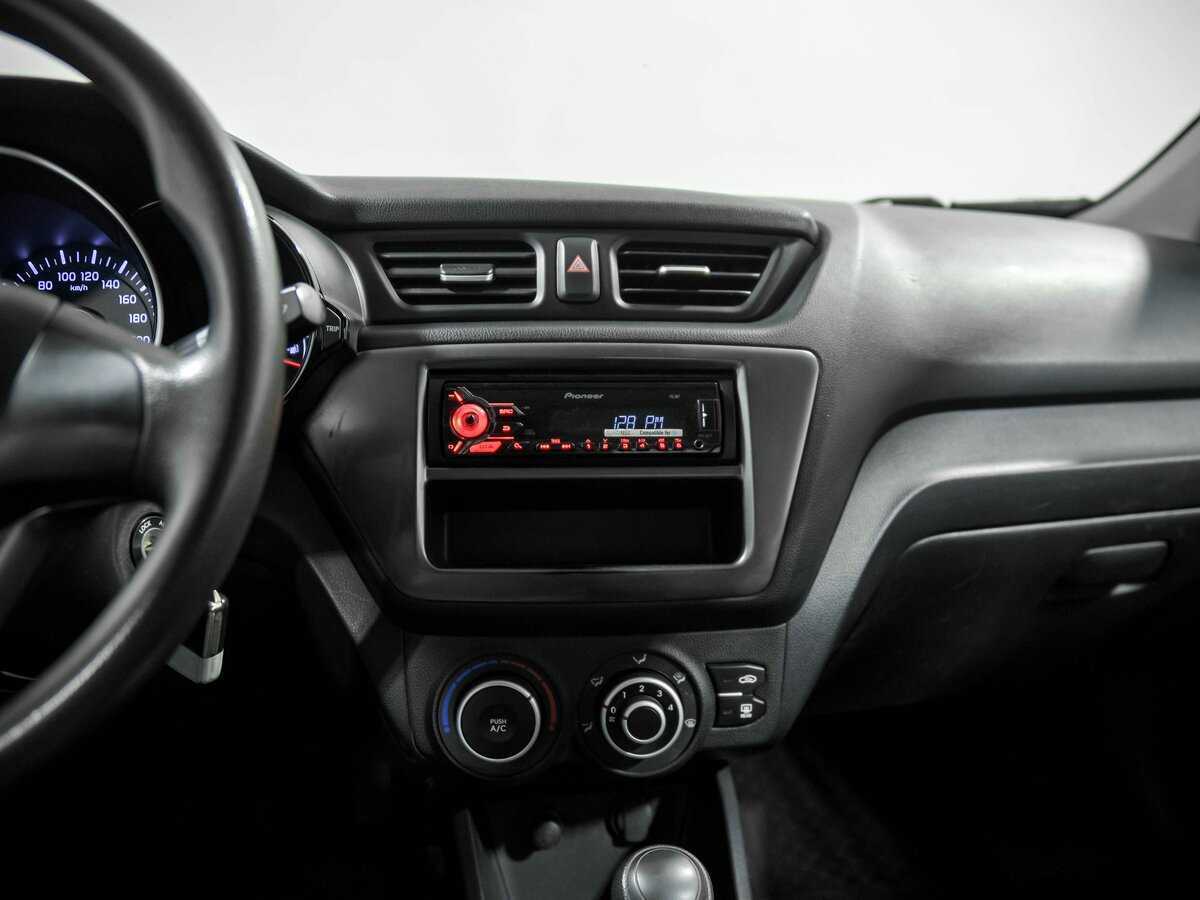 Kia Rio, 2012 Фото №9