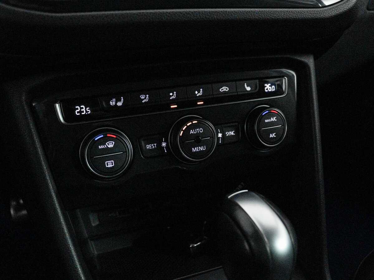 Volkswagen Tiguan, 2019 Фото №13