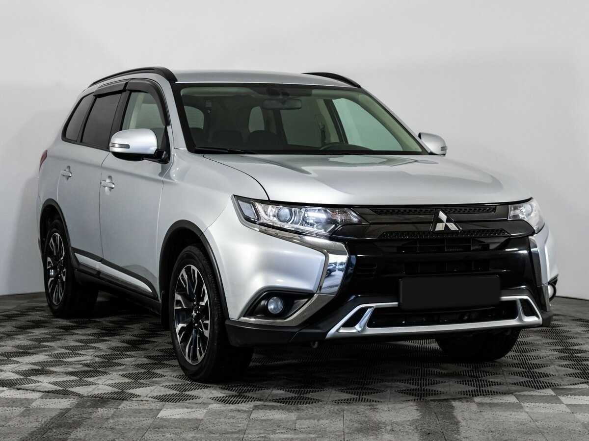 Mitsubishi Outlander, 2021 Фото №3