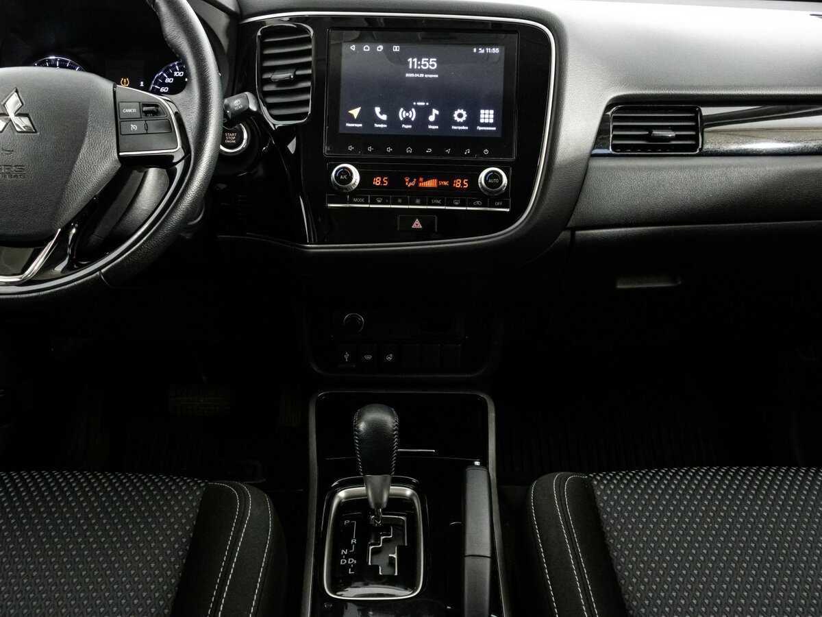 Mitsubishi Outlander, 2021 Фото №11