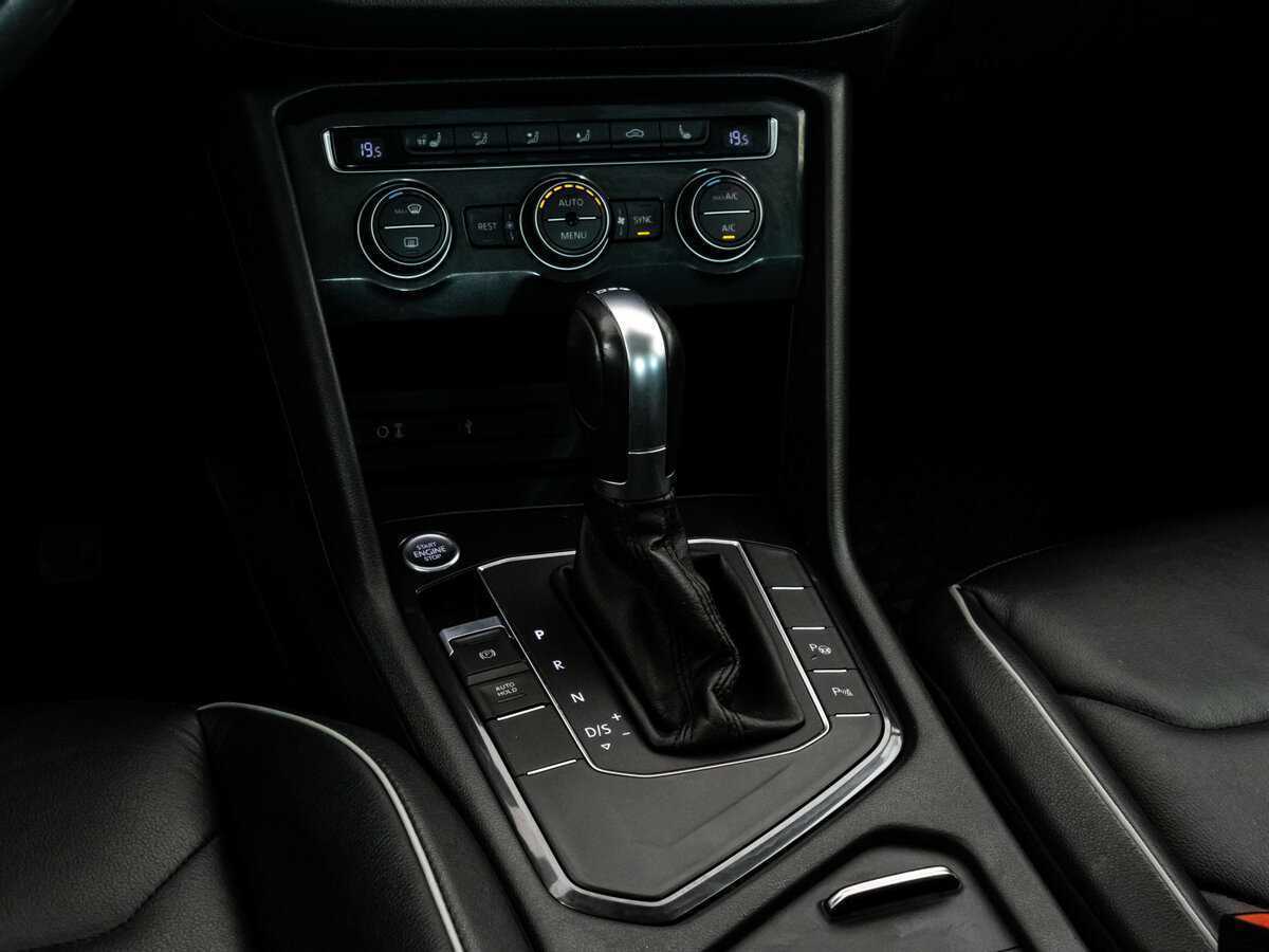 Volkswagen Tiguan, 2017 Фото №12