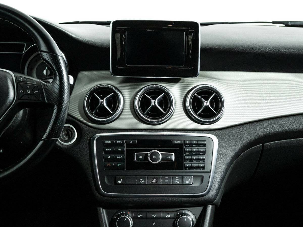 Mercedes-Benz CLA 200, 2014 Фото №14