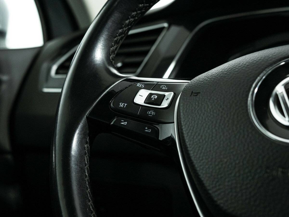 Volkswagen Tiguan, 2019 Фото №24