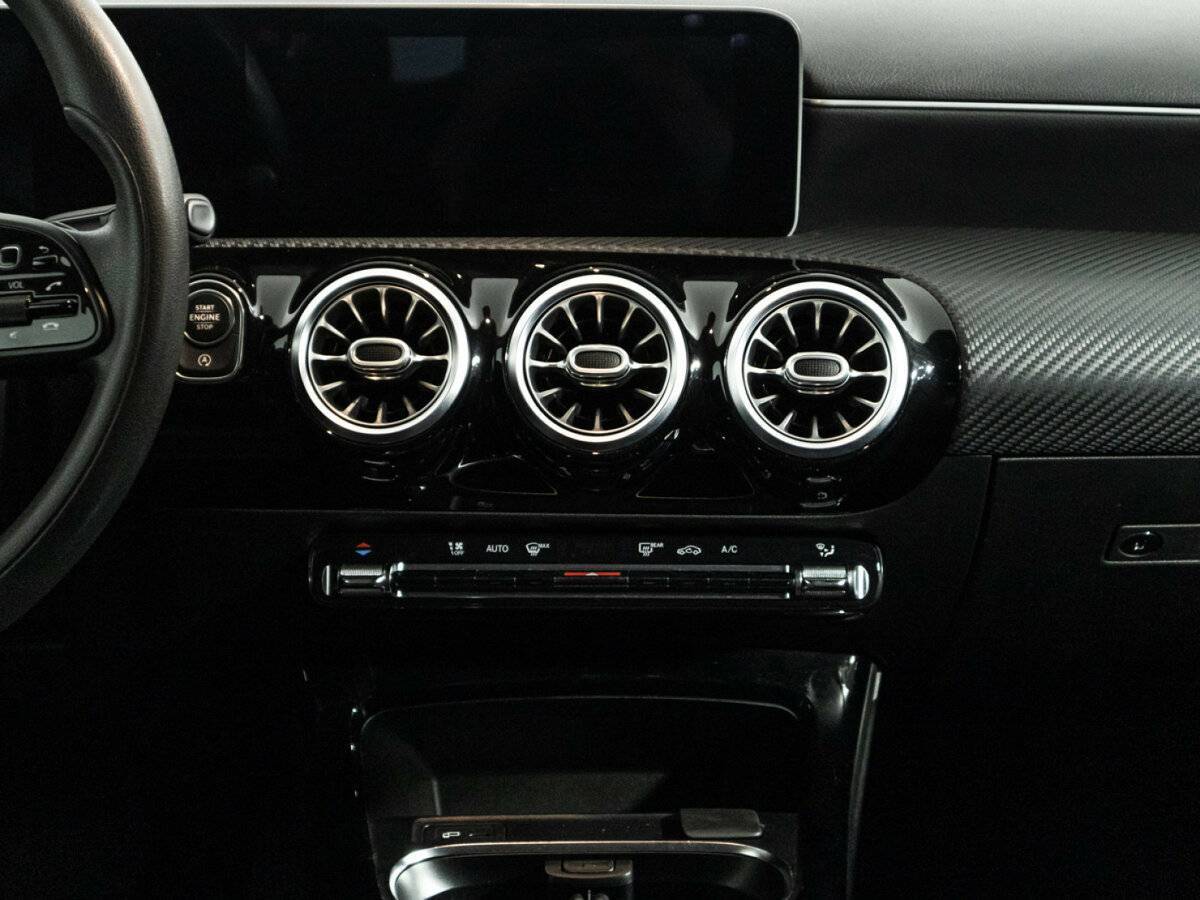 Mercedes-Benz A-Класс 200, 2018 Фото №14