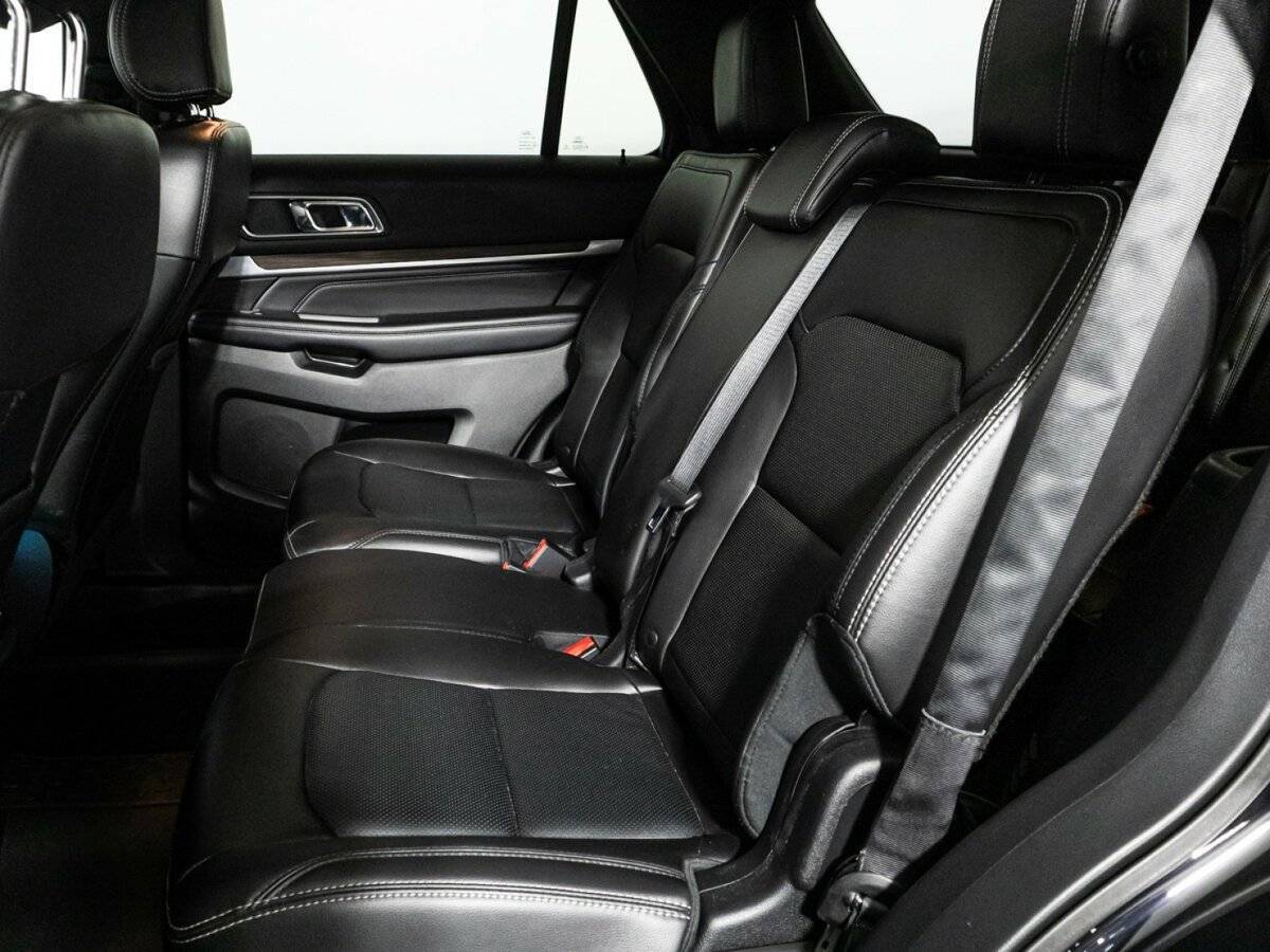 Ford Explorer, 2017 Фото №8