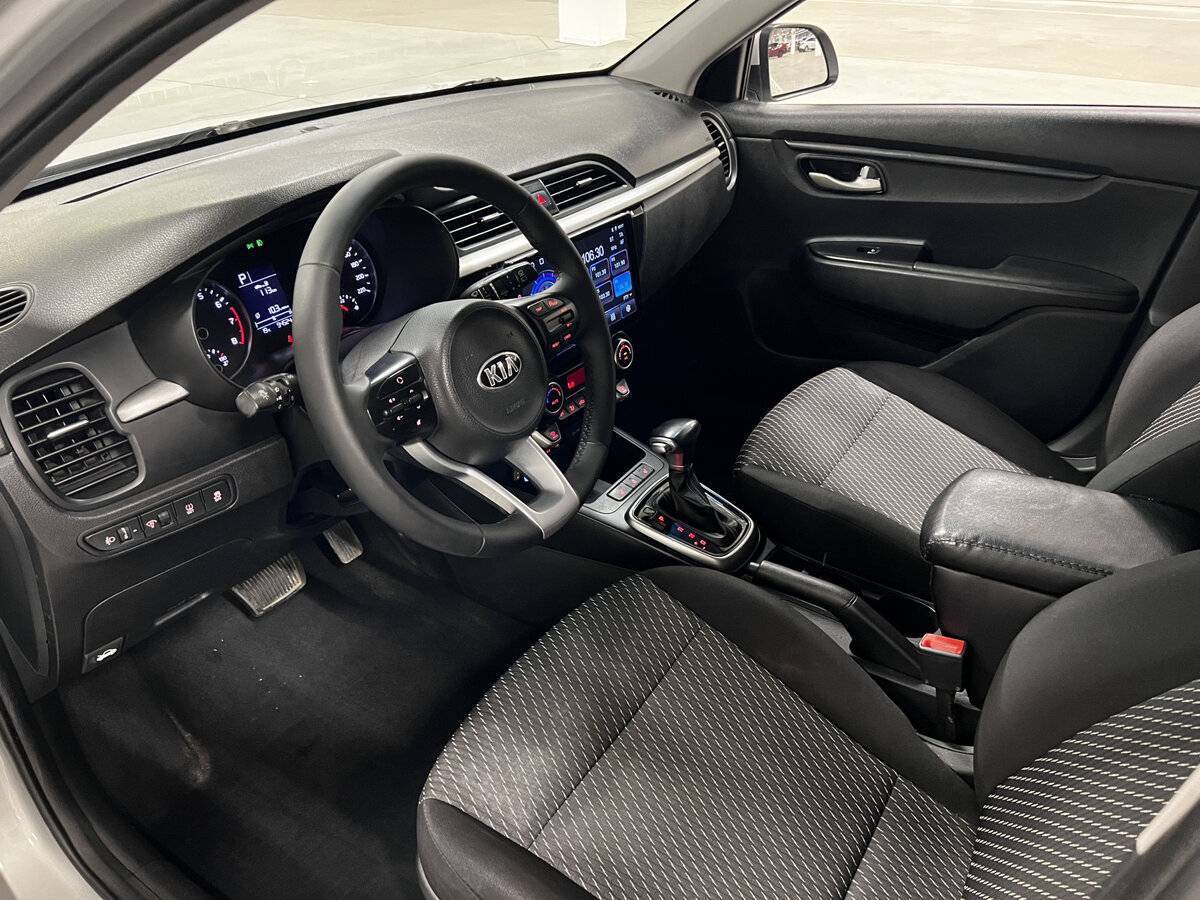 Kia Rio X-Line, 2020 Фото №16