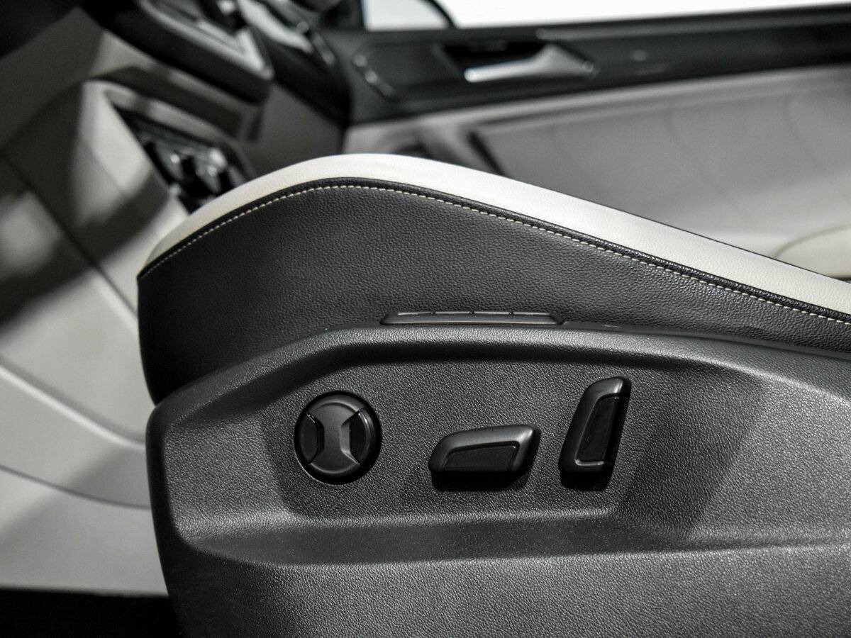 Volkswagen Tiguan, 2017 Фото №16