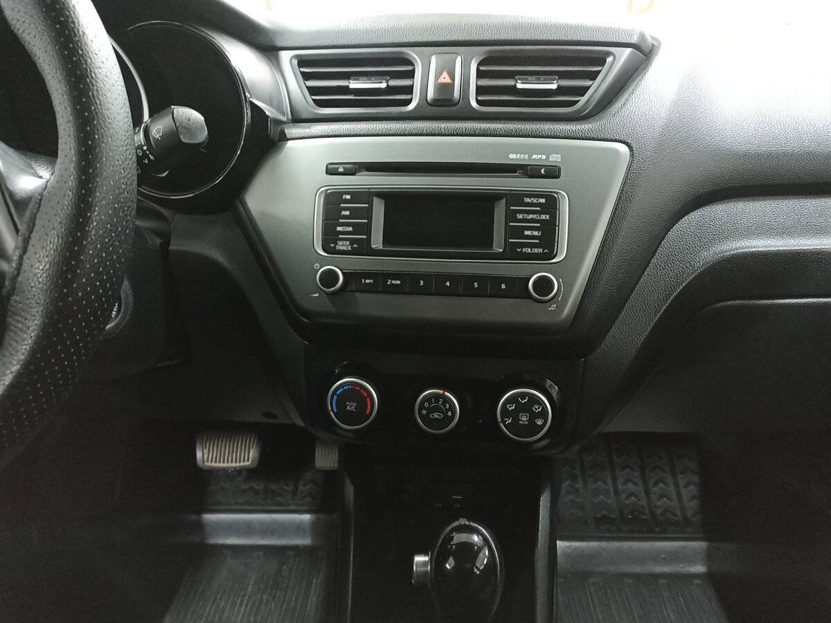 Kia Rio, 2015 Фото №15