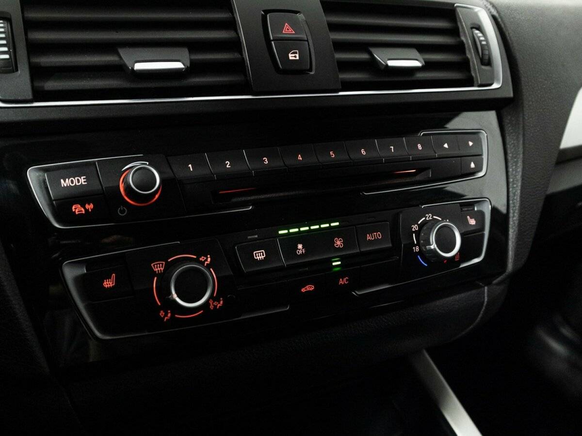 BMW 1 серии 118i, 2017 Фото №17