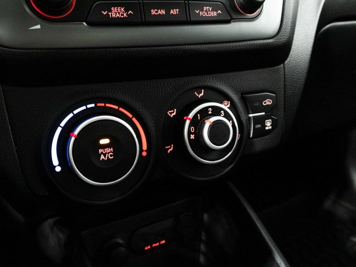 Kia Rio, 2014 Фото №17