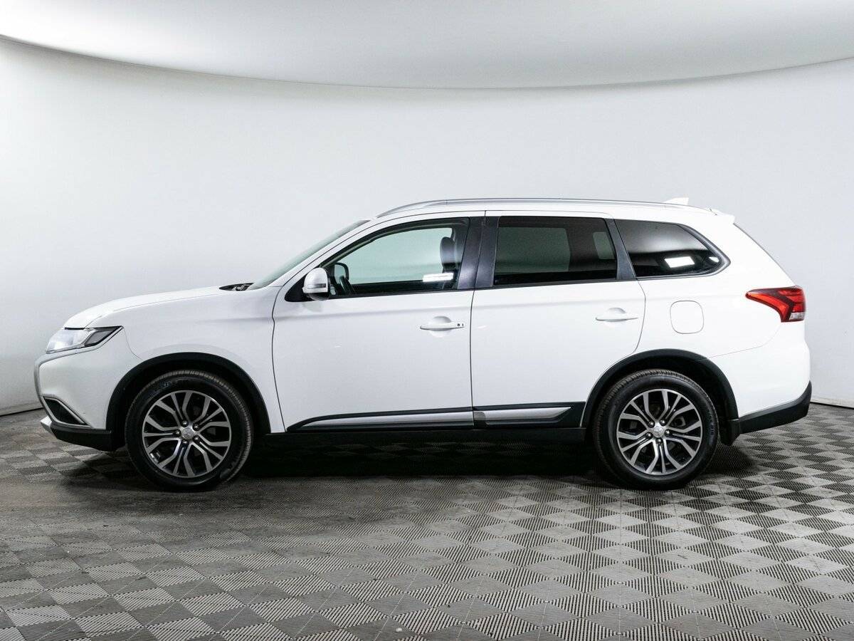 Mitsubishi Outlander, 2018 - 137 000 км. | Фото №8