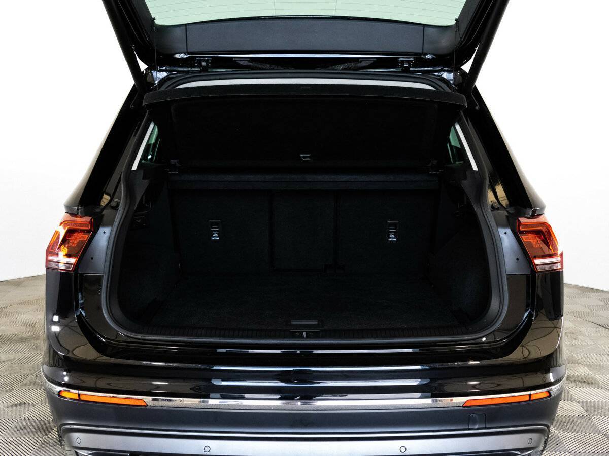 Volkswagen Tiguan, 2018 Фото №19