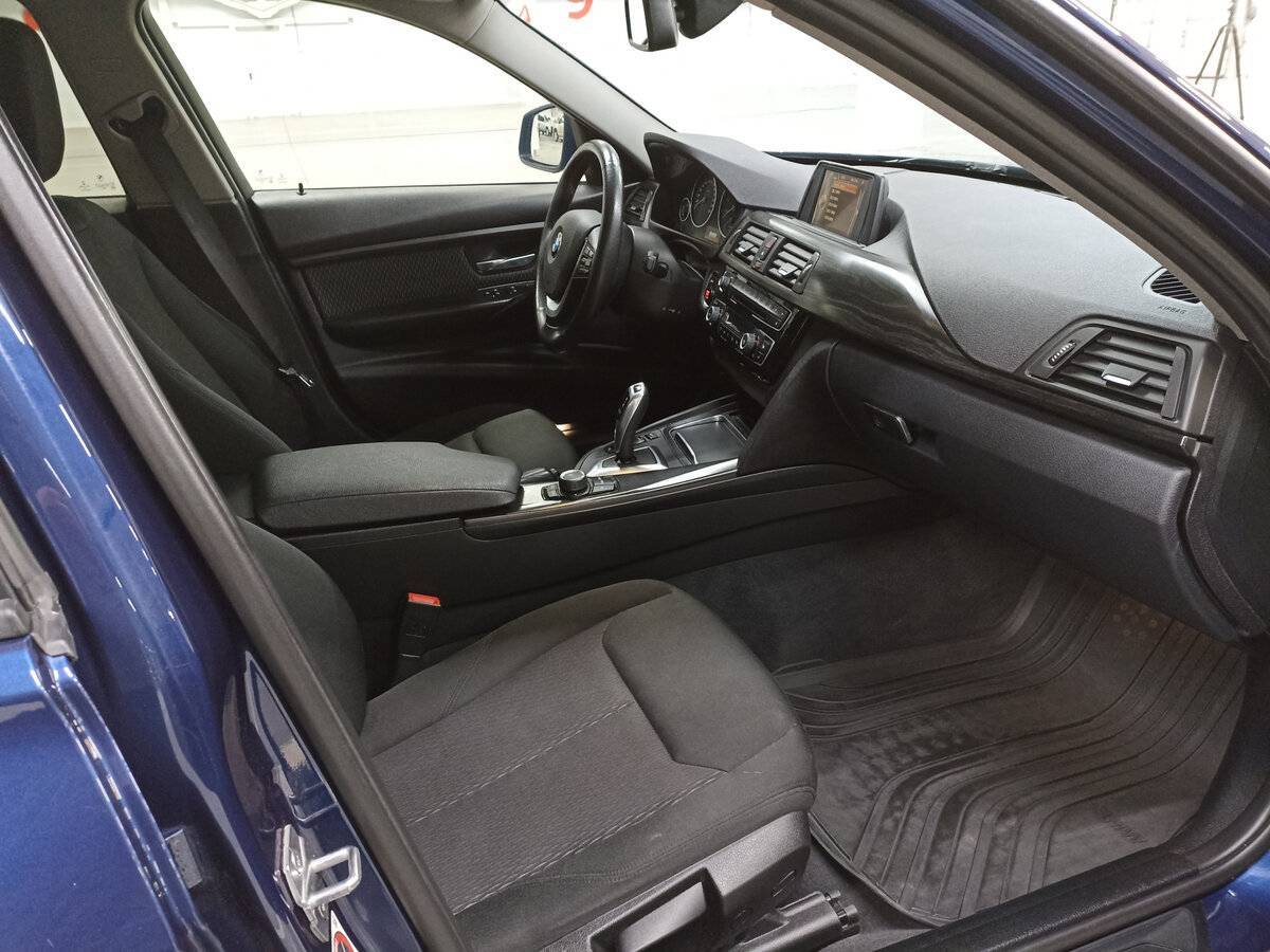 BMW 3 серии 318i, 2016 Фото №11
