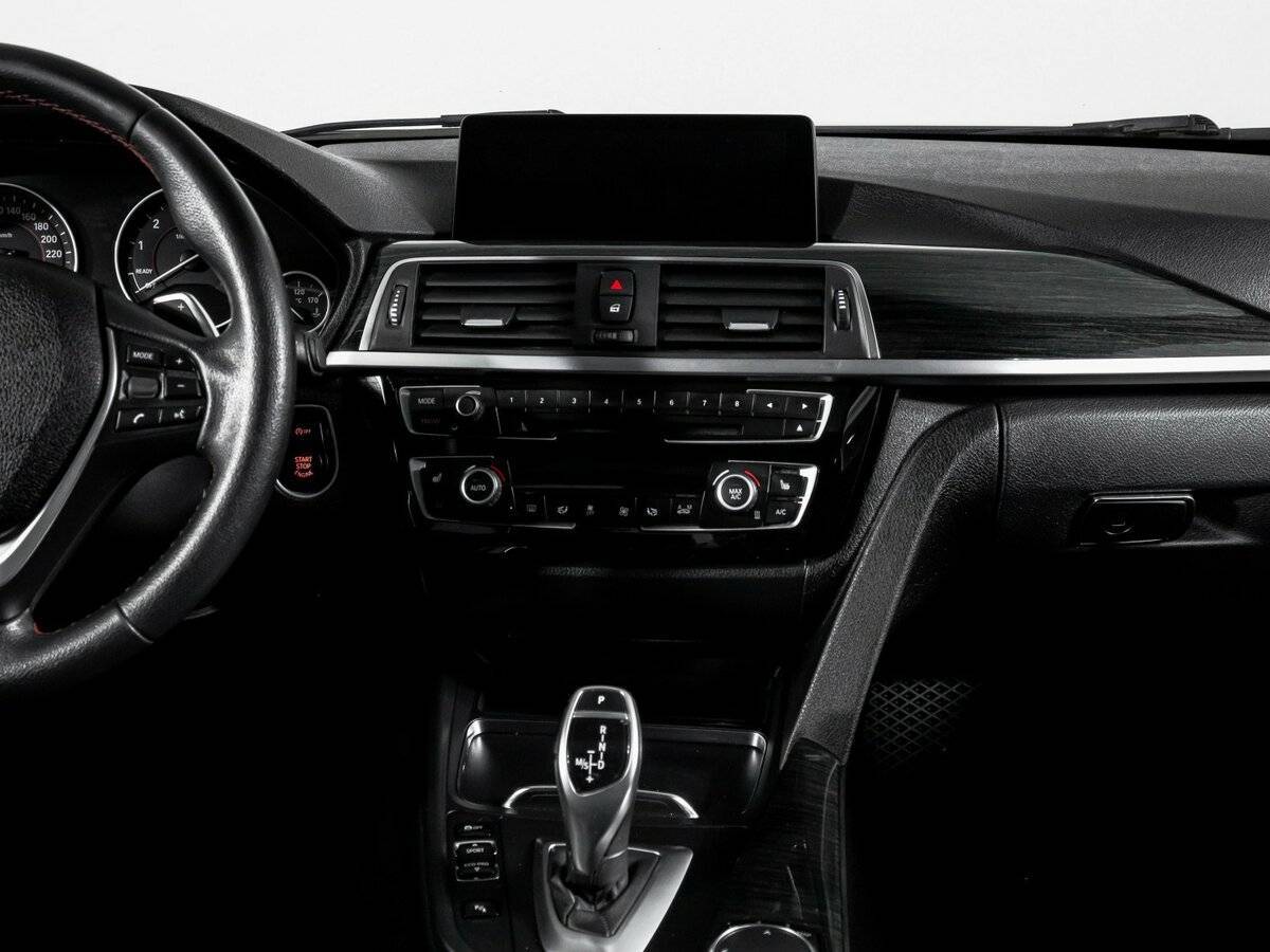 BMW 3 серии 330i xDrive, 2017 Фото №13