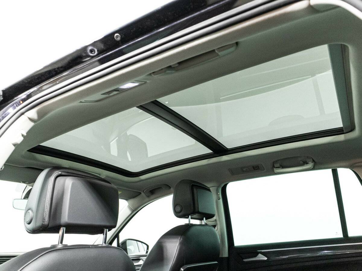 Volkswagen Tiguan, 2019 Фото №17