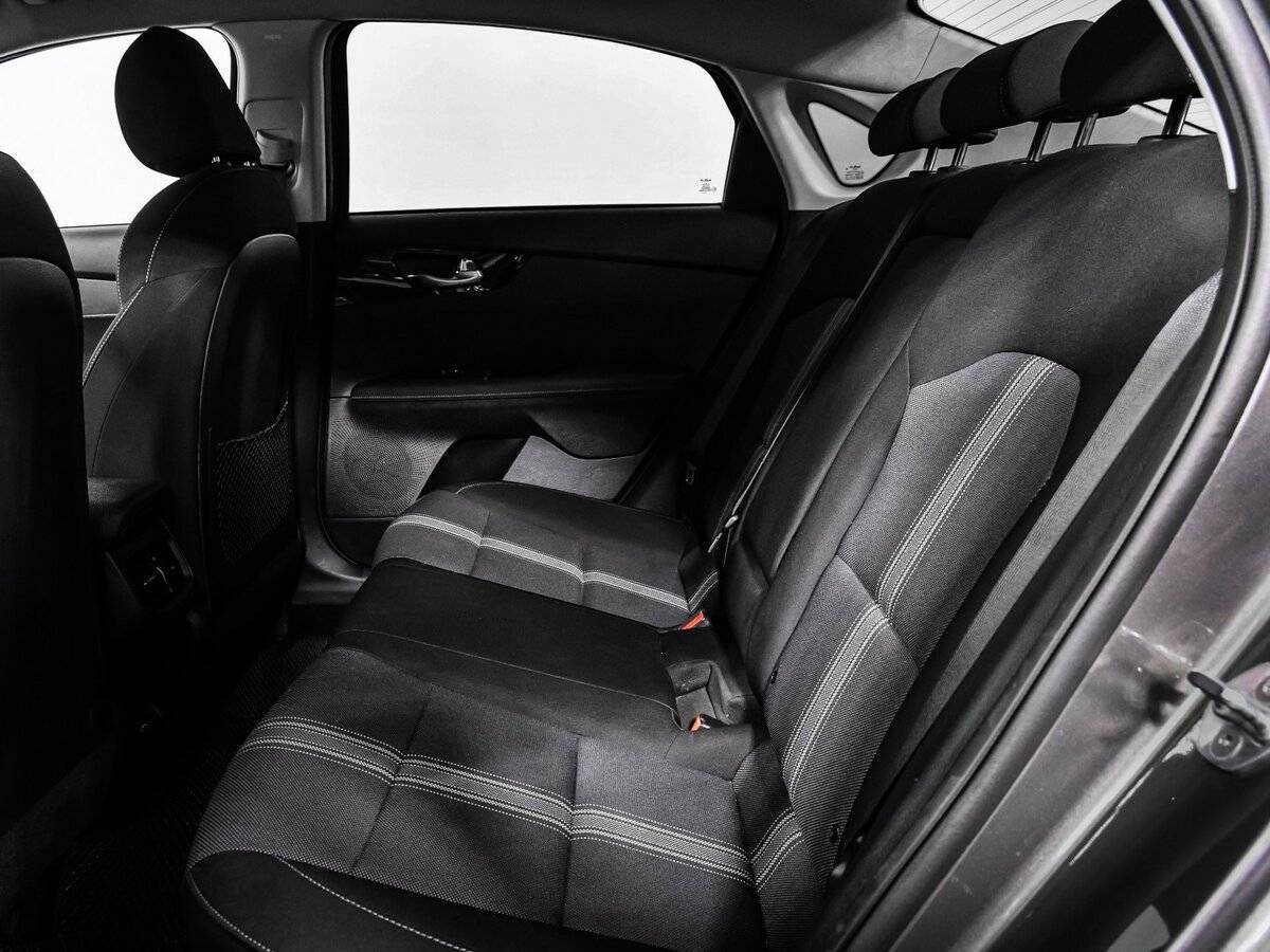 Kia Cerato, 2021 Фото №12