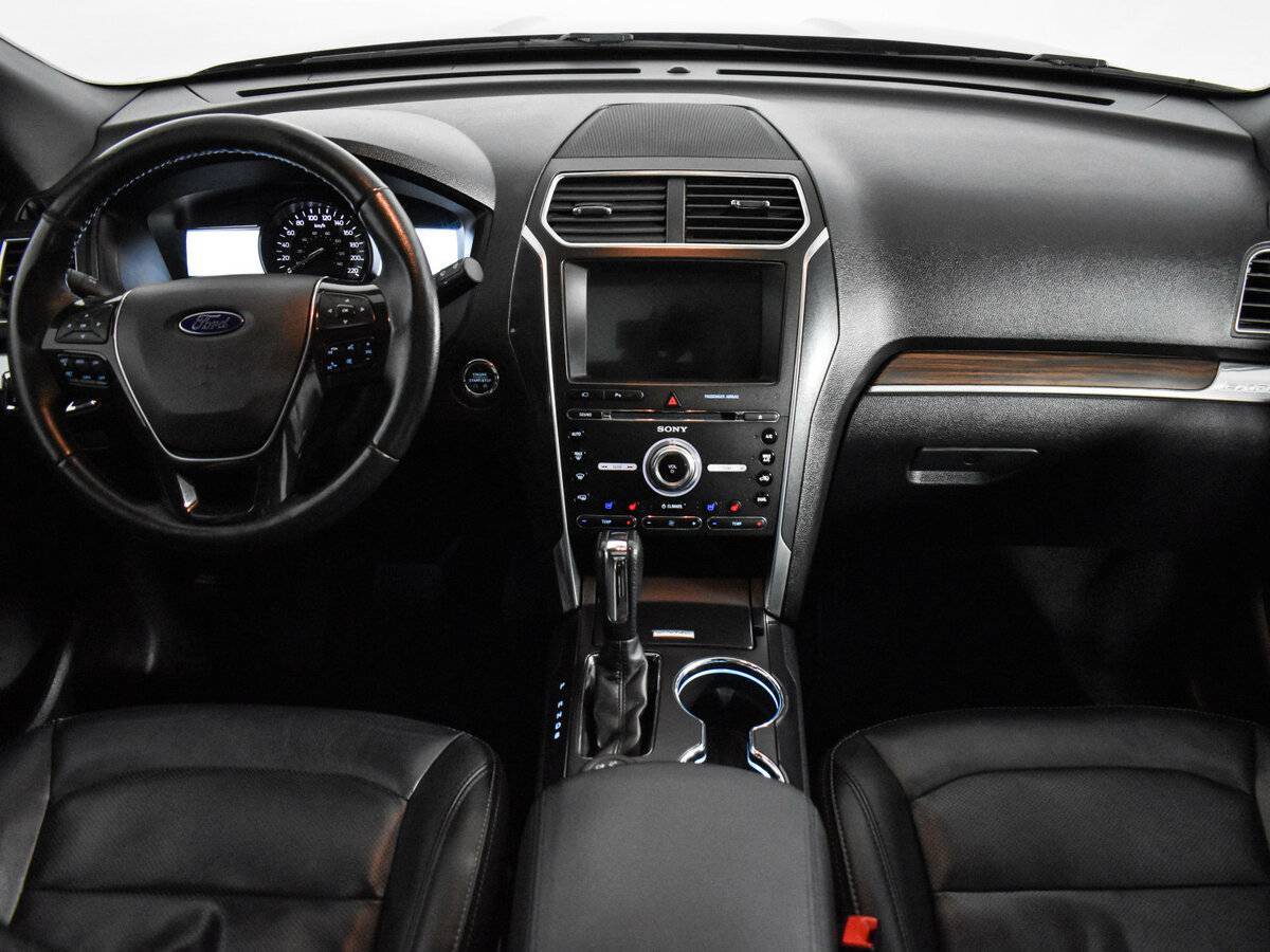 Ford Explorer, 2016 Фото №14