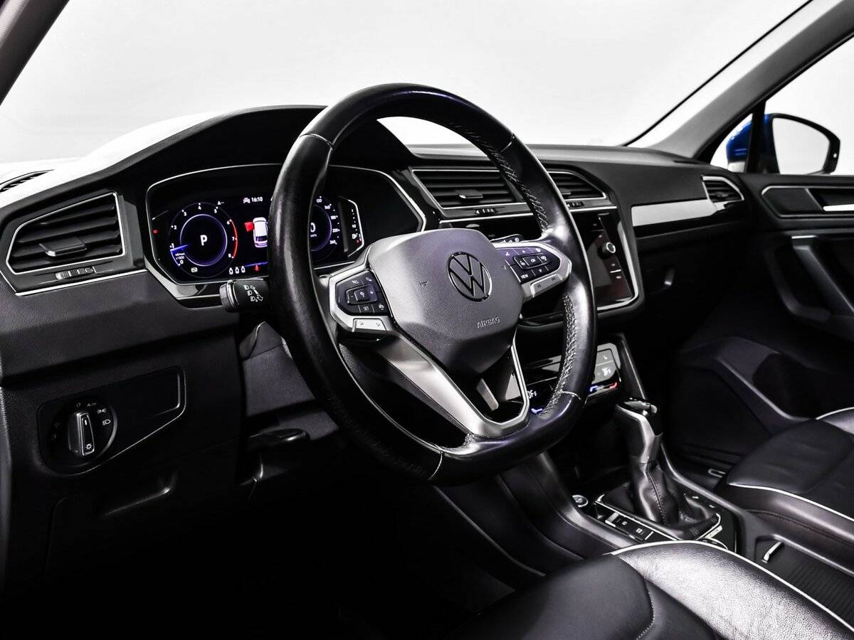 Volkswagen Tiguan II Рестайлинг, 2020 Фото №12