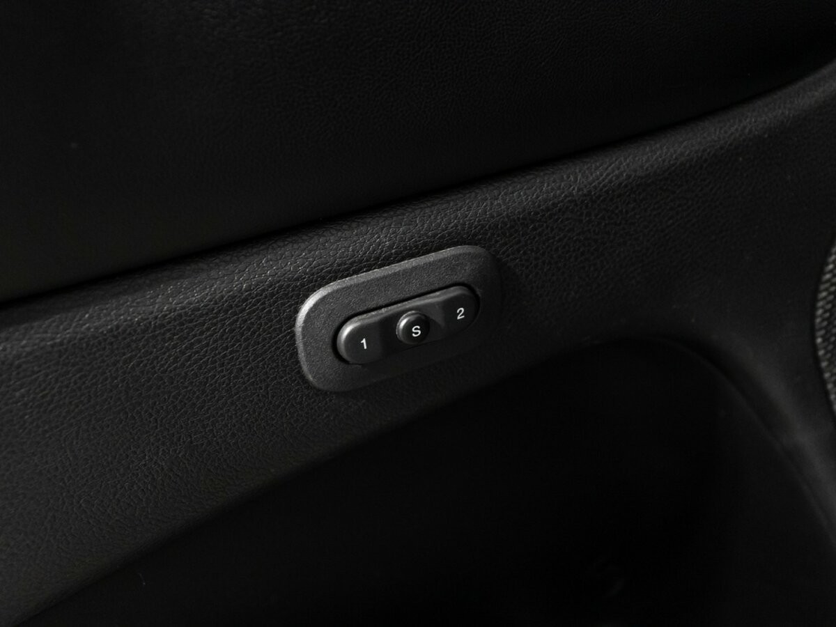 Jeep Grand Cherokee IV (WK2) Рестайлинг, 2015 Фото №17